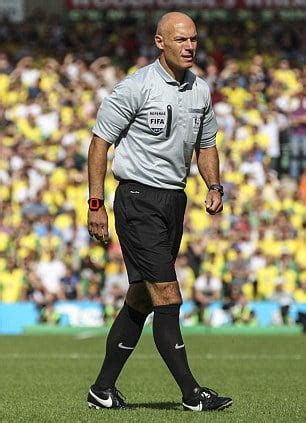 Howard Webb to referee Manchester derby this weekend - Daily Post Nigeria