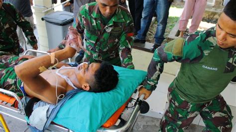 Baku Tembak Tni Opm Proyek Trans Papua Dilanjutkan Tentara Warga