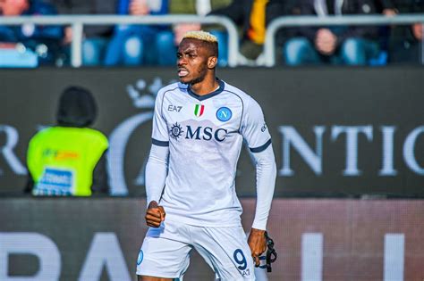 Le PSG sait à quoi s attendre pour Victor Osimhen Naples intransigeant