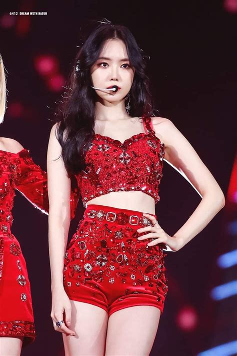 Pin By Chaichana Achitakul On Apink Apink Naeun Red Costume Fashion