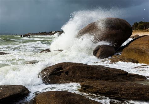 Tempête Barra vents violents vagues de 8 m et fortes pluies au menu