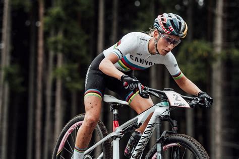 Pauline Ferrand Pr Vot E Canyon Si Separano Mtb Vco