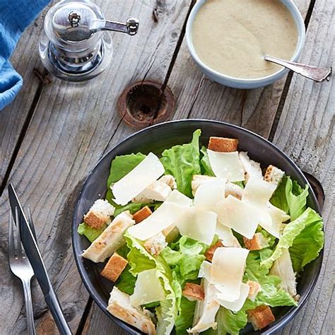 Salade Caesar au poulet recette traditionnelle américaine