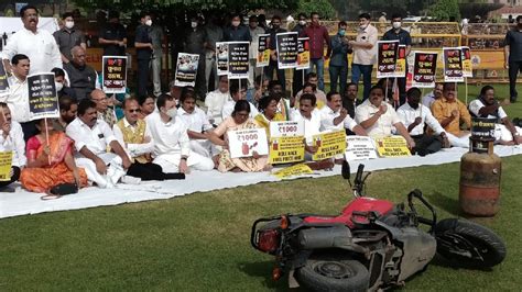 In Pics Rahul Gandhi Leads Congress Protest Against Fuel Price Hike