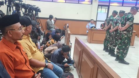 Sidang Pertama Kasus Pembunuh Imam Masykur