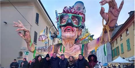 Carnevale Di Sciacca A Maggio Le Sfilate Dei Carri Le Date