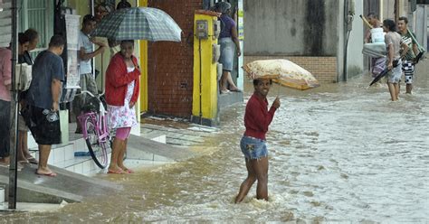 G Chuva Provoca Deslizamentos De Terra E Rocha Em Angra Dos Reis Rj