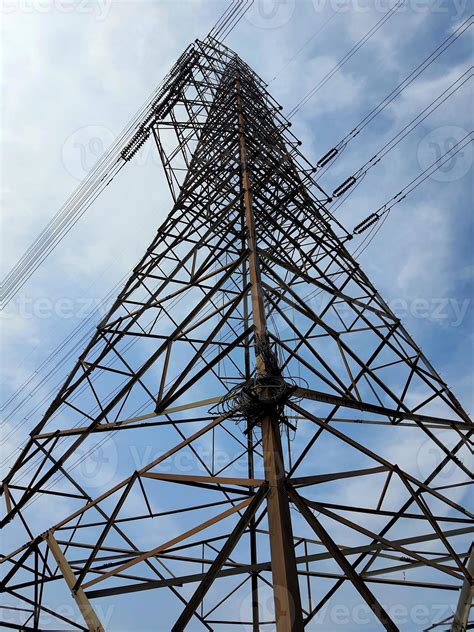 ligne aérienne à très haute tension d une puissance de 500 kv destinée