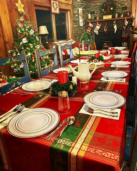 How to Set Up Your Dining Table for The Best Christmas Dinner ...