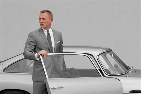 Daniel Craig James Bond Aston Martin James Bond Skyfall Rolling