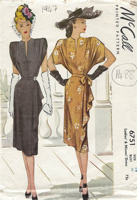 1947 Vintage Sewing Pattern B32 DRESS 1488R By McCall 6751 The