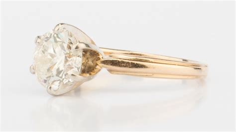 Lot 713: 1 Carat Diamond Solitaire Ring | Case Auctions