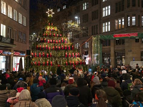 The Singing Christmas Tree And Christmas Market Zuerich