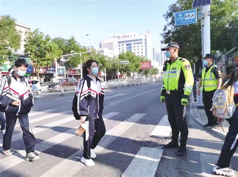 站好“护学岗”为学生撑起“安全伞”德州新闻网