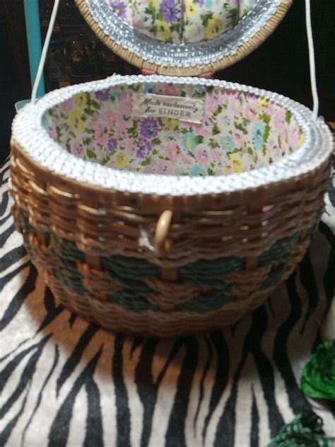 Vintage Made Exclusively For Singer Sewing Basket Woven Wicker With