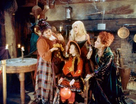 Where Is The Hocus Pocus Cast Now Popsugar Entertainment