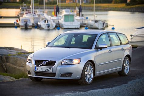 2008 Volvo V50 Wallpapers [HD] - DriveSpark