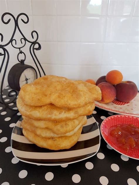 Мекичките на мама! Това са най-вкусните и икономични мекици, които съм ...