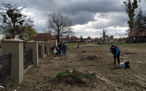 Wiosenne porządki na Cmentarzu Parafialnym w Prusicach Prusiceinfo pl