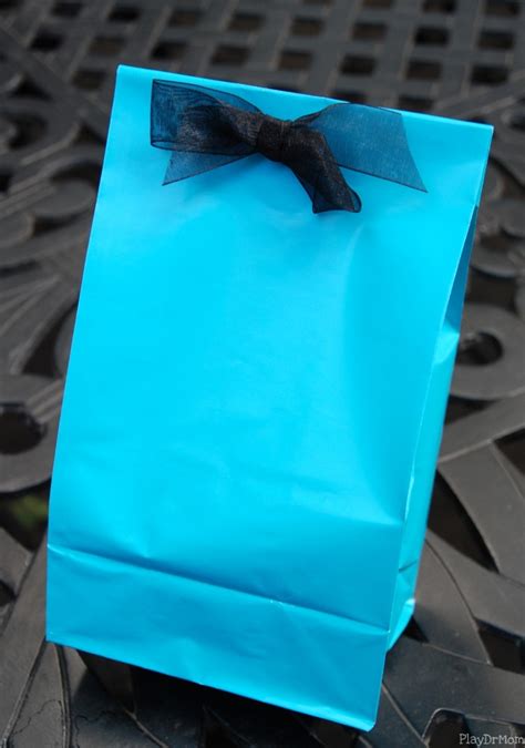 simple personalized gift  inexpensive  play dr mom