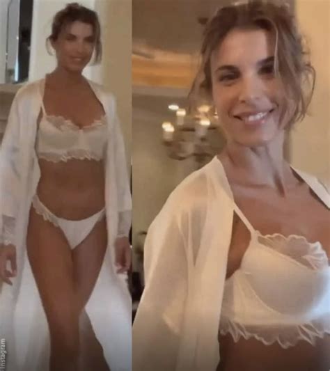 Elisabetta Canalis Incendia I Social Con La Sua Lingerie Super Sexy Di