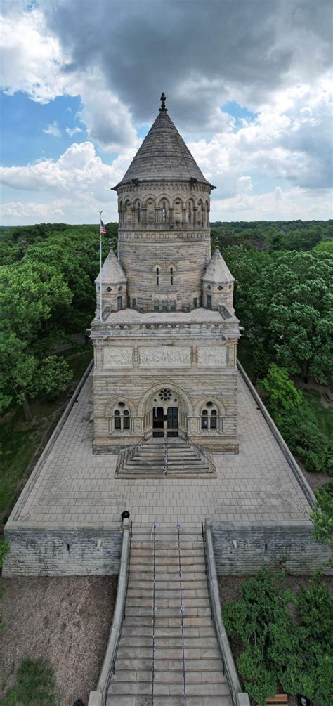 PRESIDENT JAMES A. GARFIELD MEMORIAL | HBM Architects