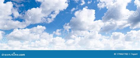 Cielo De Verano Foto De Archivo Imagen De Clima Nubes 179067782