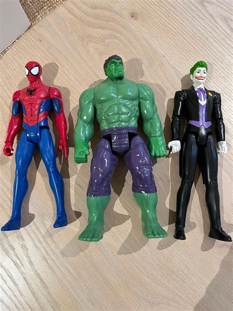 Se produkter som liknar Marvel Avengers figurer SPIDE på Tradera