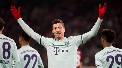 Robert Lewandowski Wiki F Tbol Amino Amino