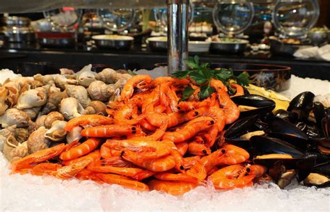 Seafood Oyster Lunch Buffet from HK$284 | Novotel Century Hong Kong