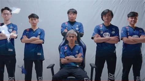 Tumbangkan Dewa United Esports Evos Icon Segel Gelar Juara Mdl Id