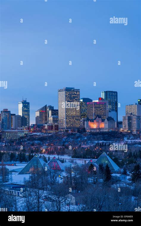 The Edmonton skyline in winter, Edmonton, Alberta, Canada Stock Photo ...