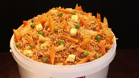 Taste The Difference Bucket Biryani Varieties Of Manis Dum Biryani