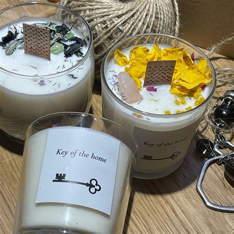 Арома свечи – купить онлайн на Ярмарке Мастеров – PTG5URU | Свечи, Москва