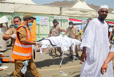 Muslim Hajj Stampede Near Mecca Leaves 700 People Crushed To Death In Saudi Arabia Daily Mail