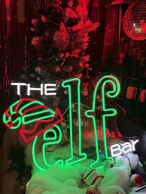 🎄 Ready to step into a holiday wonderland? The Elf Bar in Dallas is
