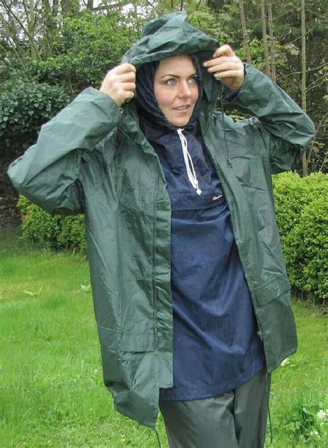 Super Outfit für einen Waldspaziergang Rain wear Rainwear girl