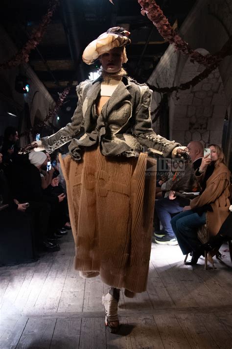 Maison Margiela Fashion Show Runway Couture Spring Summer 2024 Paris