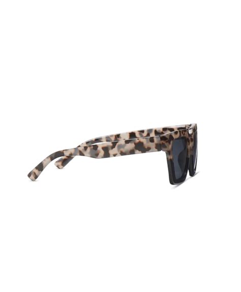 Peepers Polarized Sunglasses Out Of Office Anne Paige