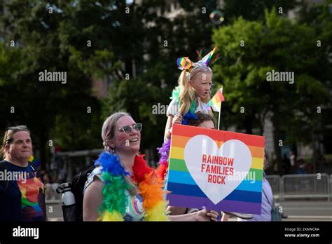 Sostenitori Dei Diritti Lgbt E Dell Uguaglianza Durante Le Celebrazioni