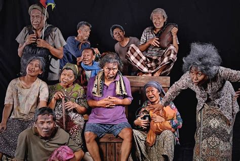 Mengenal Teater Kontemporer Di Indonesia Ciri Ciri Unsur Dan Riset