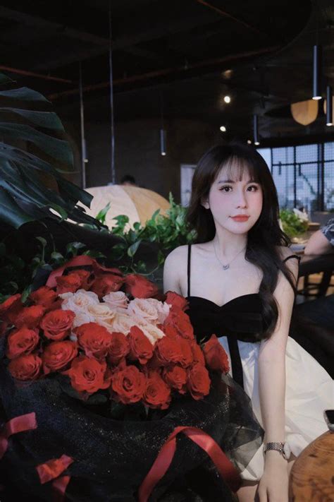 Hot girl bi a Lê Tuyết Anh khoe body khiến fan nam xin luỵ