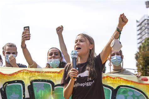 Fridays For Future A Milano Sfilano In 50mila Con Greta Thunberg