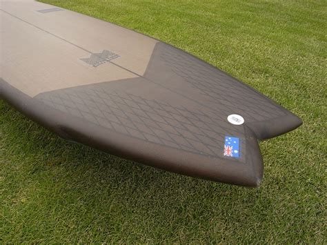 波情報 湘南 バサルト巻きのFX FISH サーフボードクオリティーハードコア Quality Hardcore Distributions