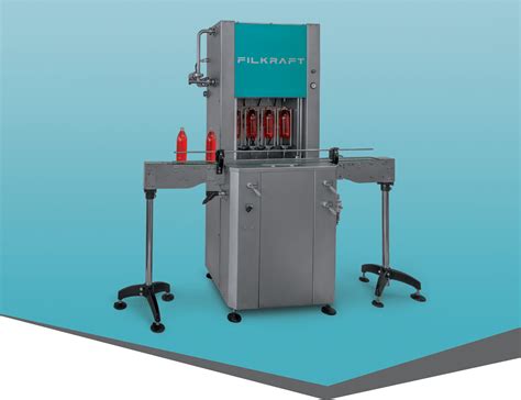 Semi Automatic Linear Carbonated Drinks Filling Machine