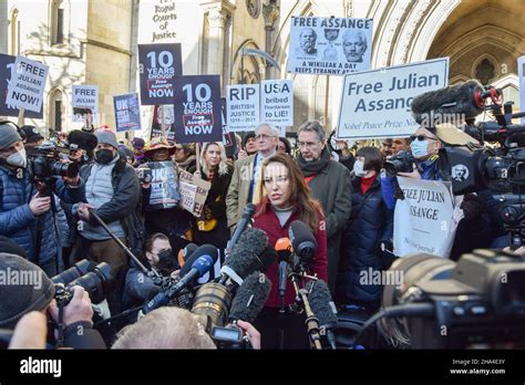 London Uk 10th Dec 2021 Assanges Partner Stella Moris Speaks To