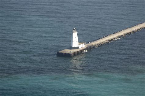 Ludington Pier Head Lighthouse In Ludington Mi United States