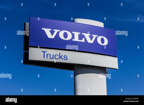 Volvo Truck Logo Hi Res Stock Photography And Images Alamy