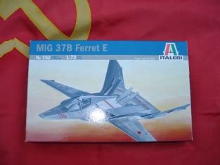 Italeri IT0162 MiG 37B Ferret E Model Airplane