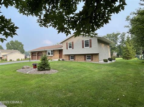 1302 Treeline Dr Bloomsburg Pa 17815 Mls 20 94661 Redfin